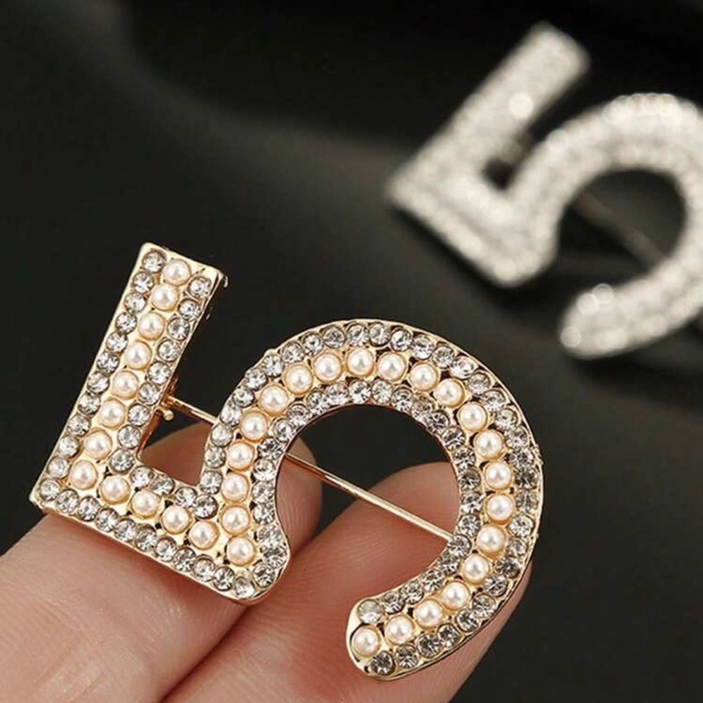 Vintage Elegant Pearl Letter Pin Brooch, Numbered 5 Design Rhinestone Gold Tone